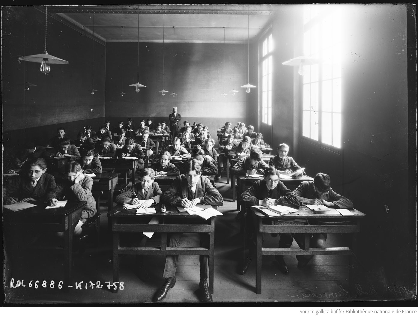 Salle de classe de l’école Lavoisier (en 1921).