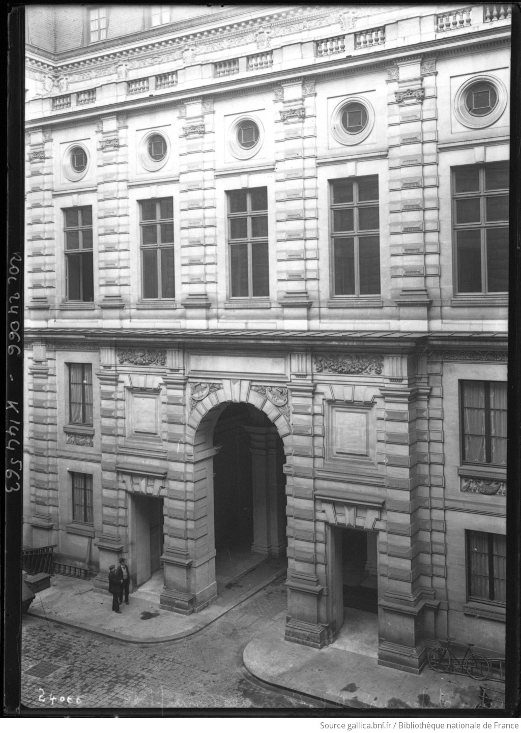 Vue de la cour intérieure du Palais Cambon 
