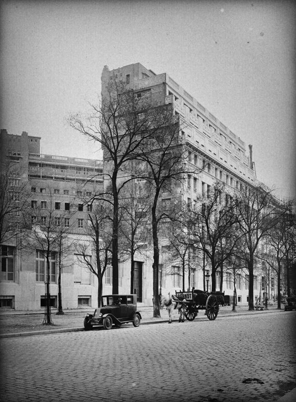 La Création du Ministère du Travail et son Installation Place Fontenoy