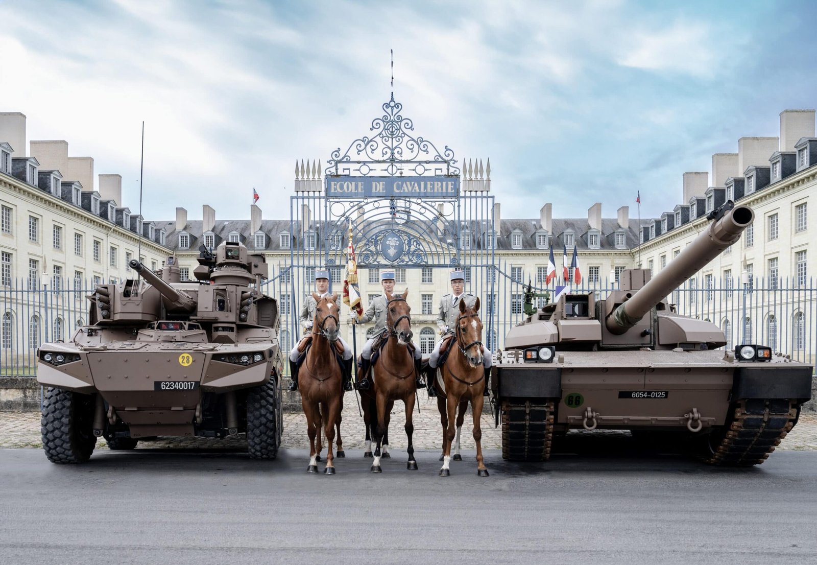 L’École de Saumur de l’Armée de Terre (chère à Michel Debré). Source : https://www.revueconflits.com/saumur-le-campus-de-larmee-de-terre/